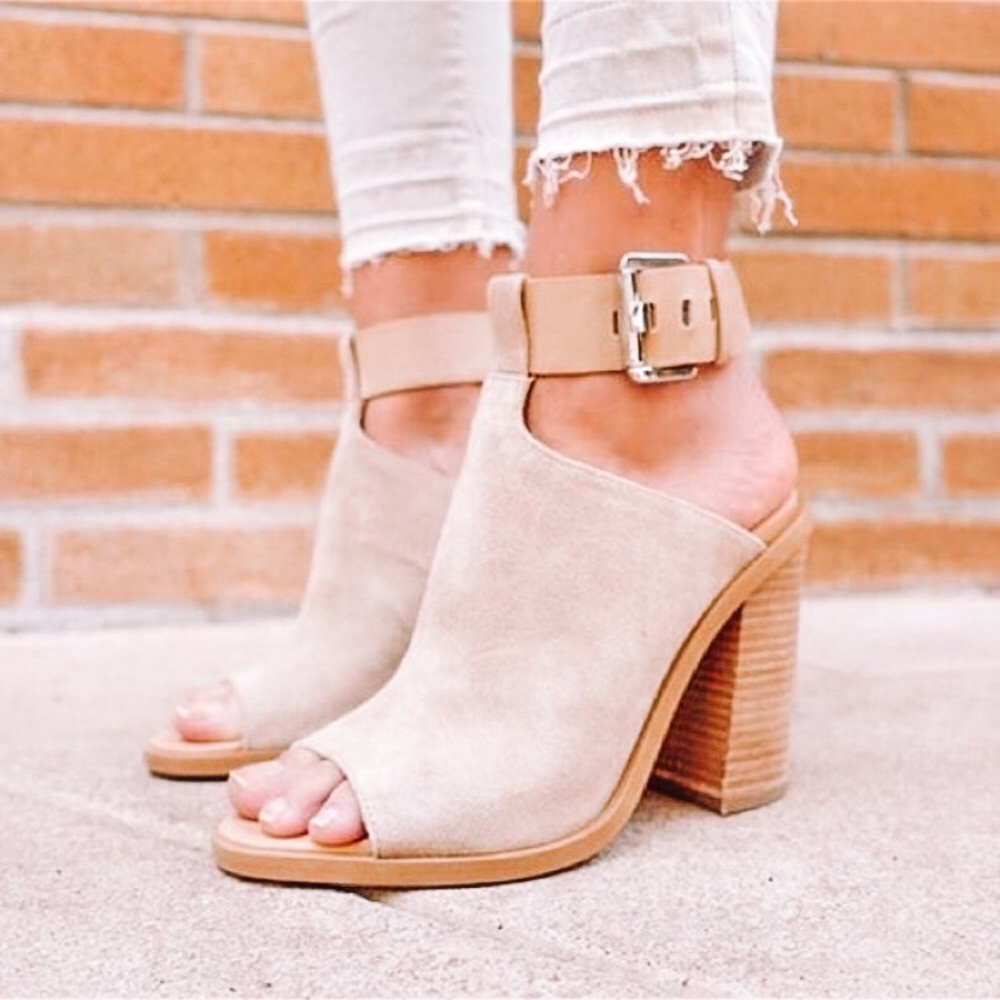 Marc Jacobs Beige Suede Open-Toe Block Heel Sandals